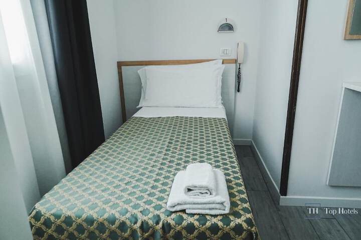 NAUTIC BEACH HOTEL in Rimini