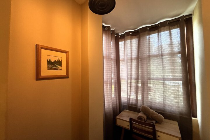 Room 16 of 199