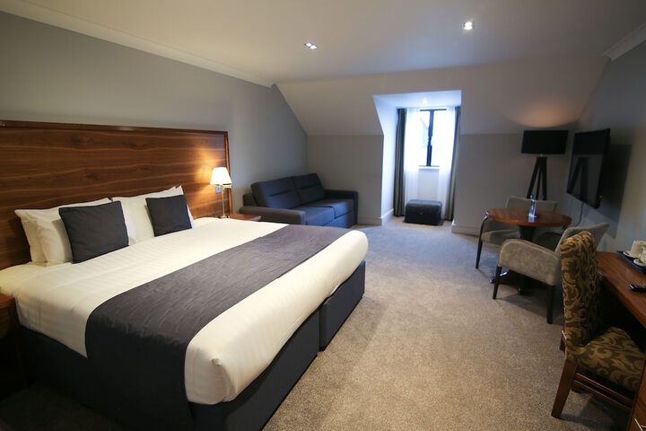 Room 9 of 56