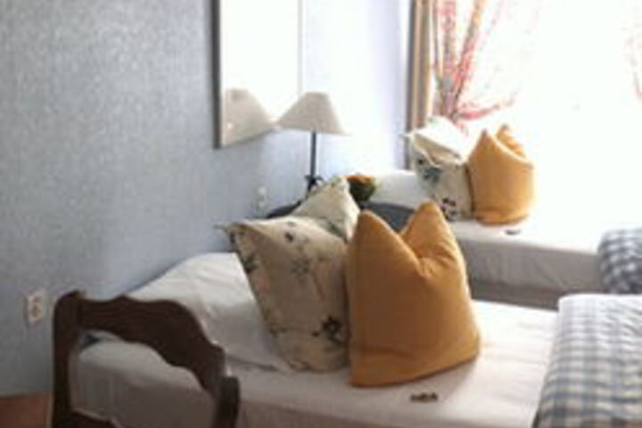 Room 17 of 47