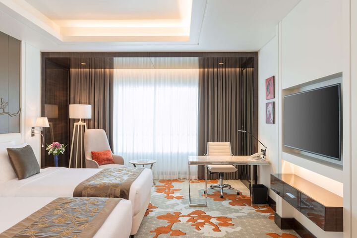 Room 8 of 95
