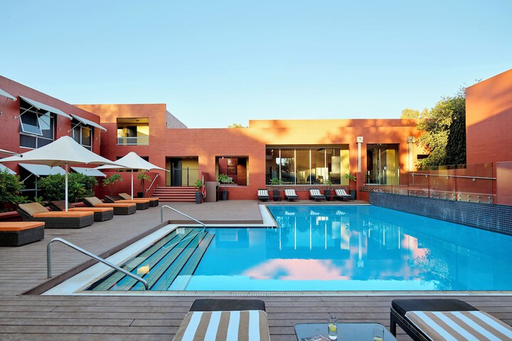 Pool 6 of 11