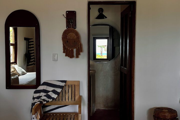 Room 51 of 167