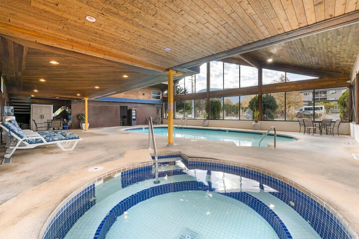 Pool 79 of 105
