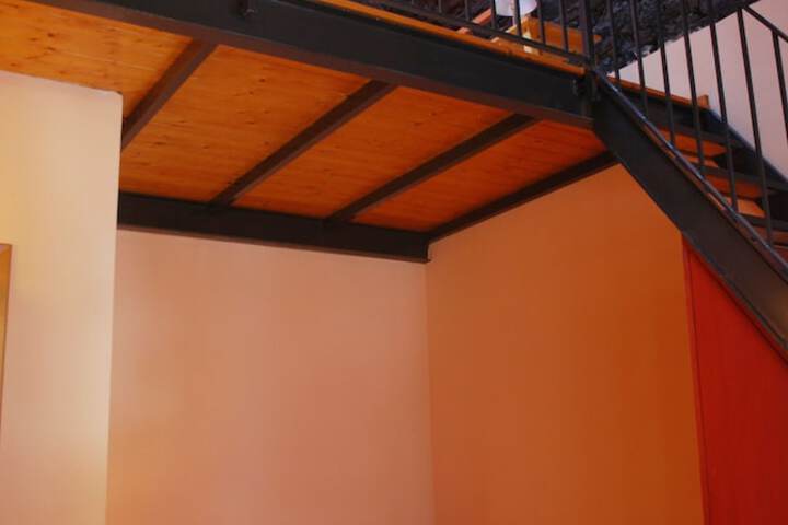 Room 3 of 40