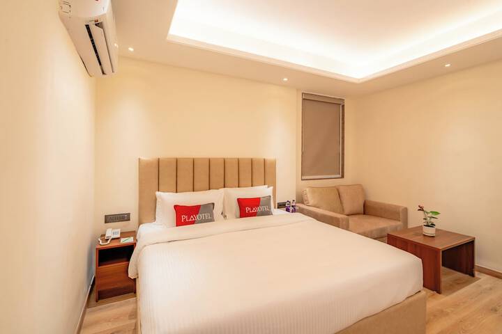 Room 4 of 17