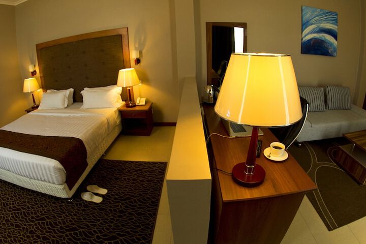 Room 17 of 46