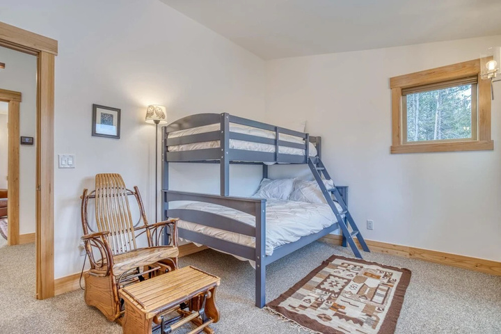 Room 5 of 20
