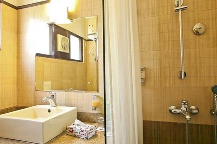 Clean Restrooms