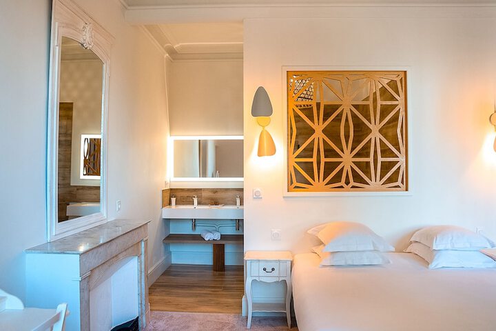 Room 14 of 74