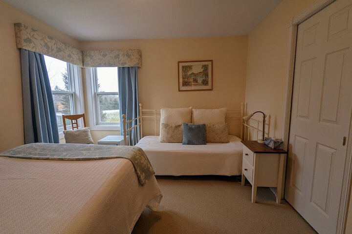 Room 9 of 24