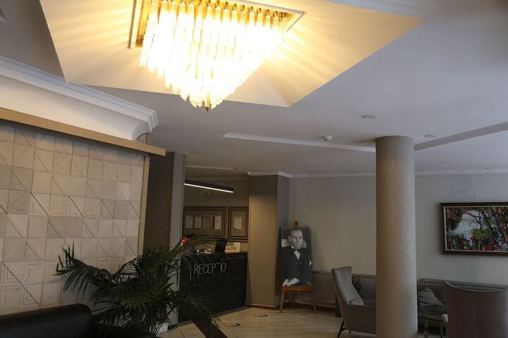 Room 20 of 34