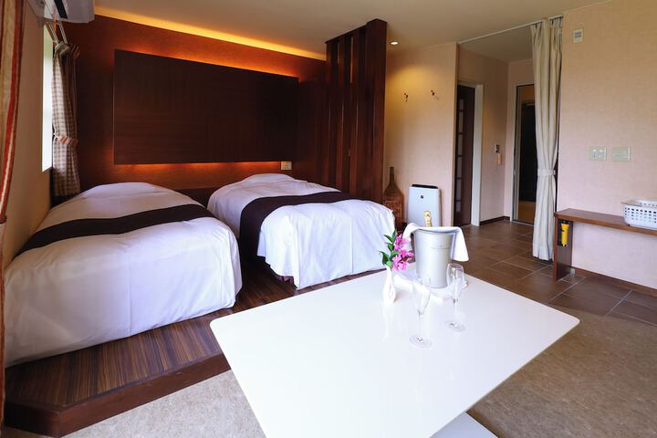 Room 12 of 84