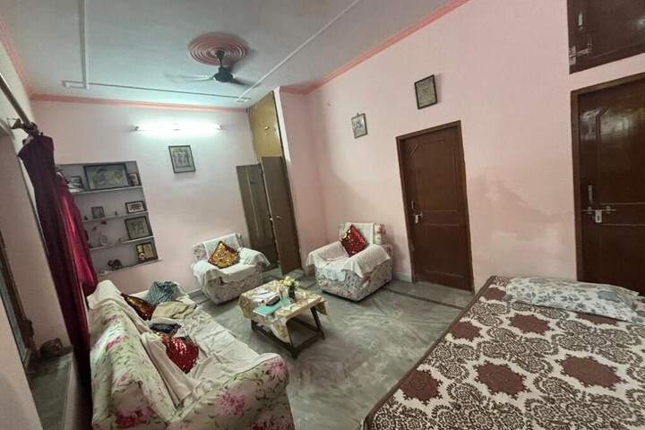 Room 14 of 19