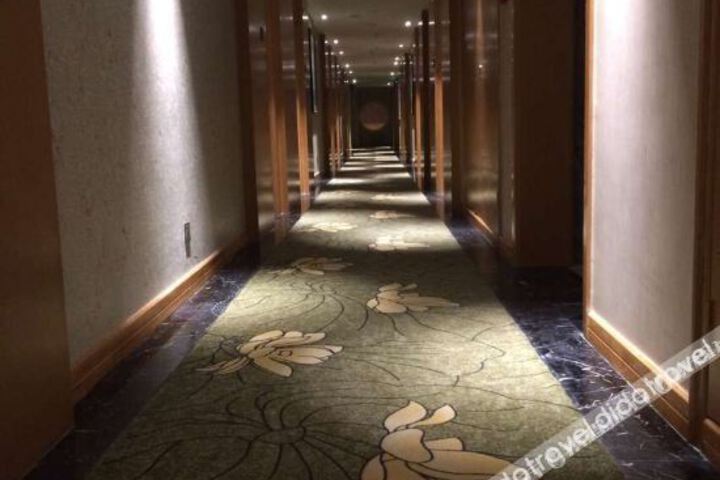 Hotel Interior 7 of 28