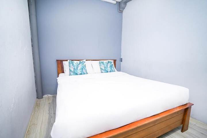 Room 11 of 26