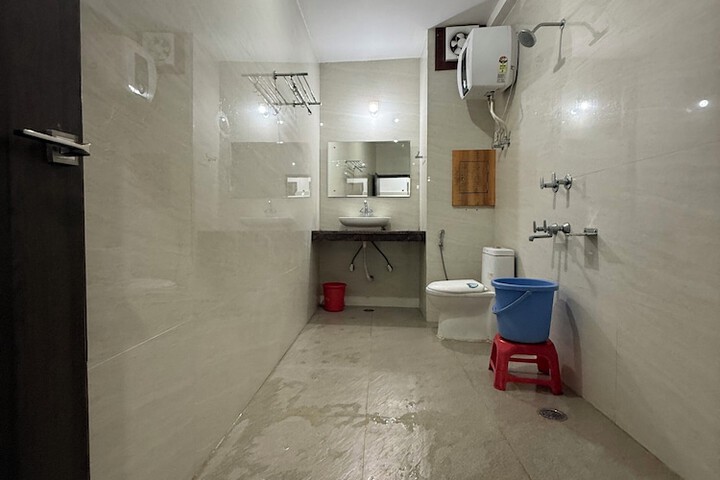 Room 28 of 29