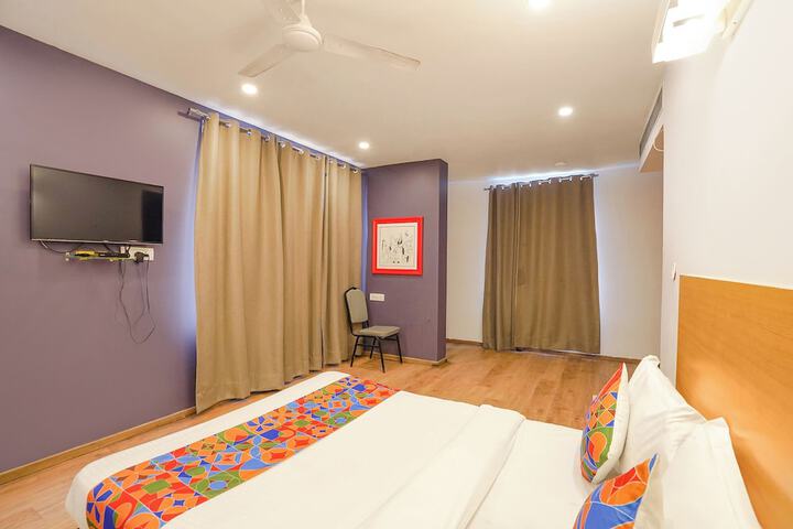 Room 9 of 26