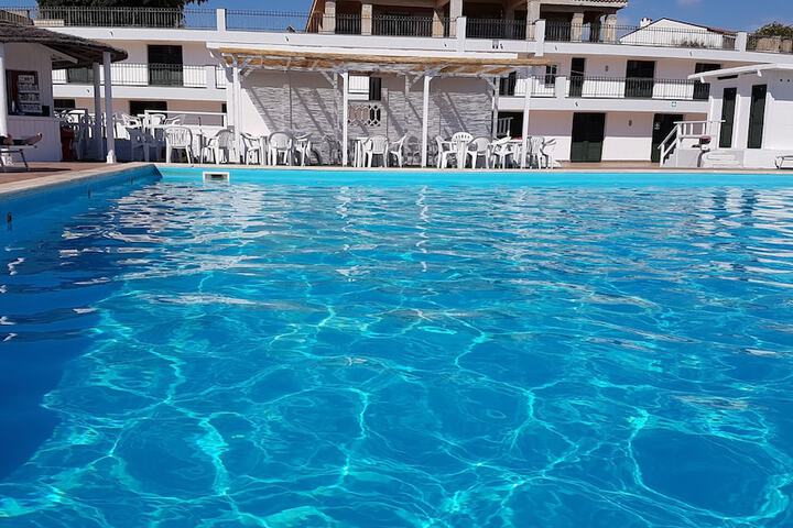 Hotel Pool