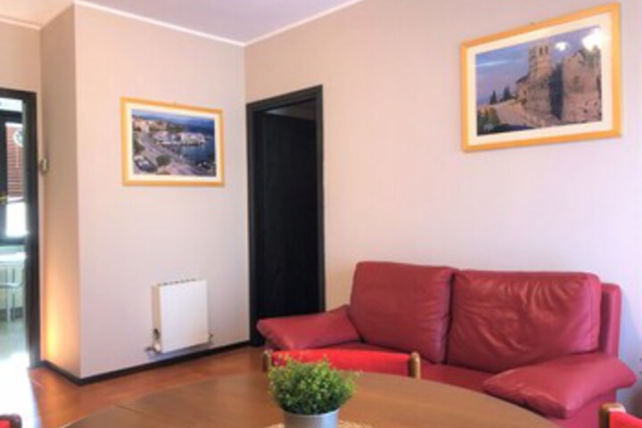 Room 21 of 46