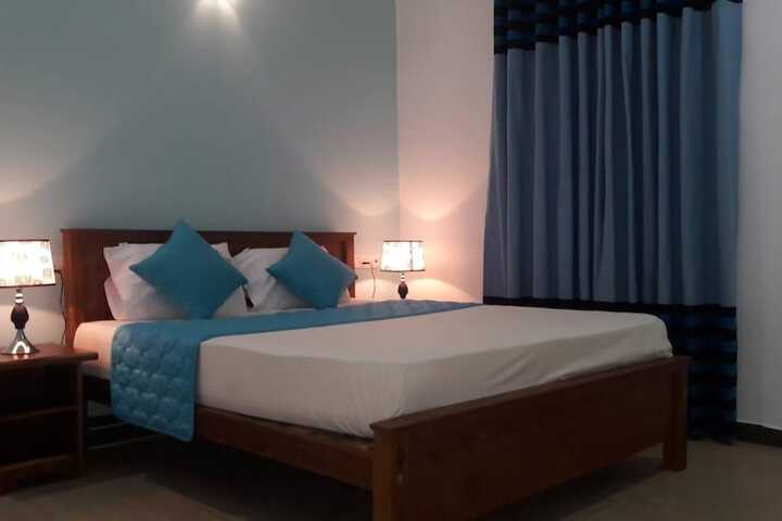 Room 12 of 44