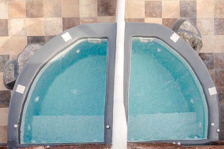 Hot Tub 37 of 54