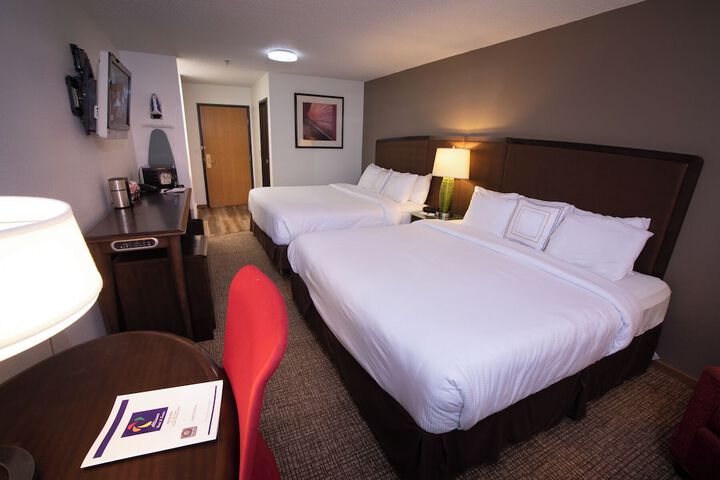 Room 7 of 32