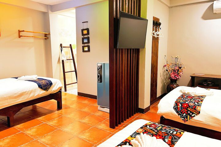 Room 36 of 62
