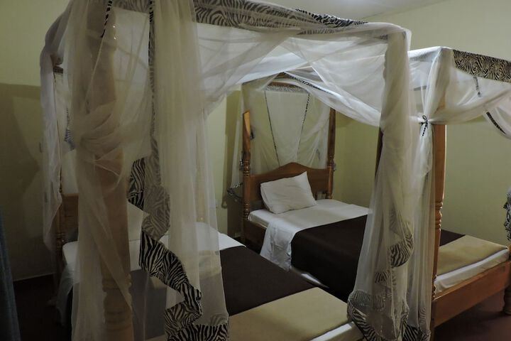 Room 4 of 23