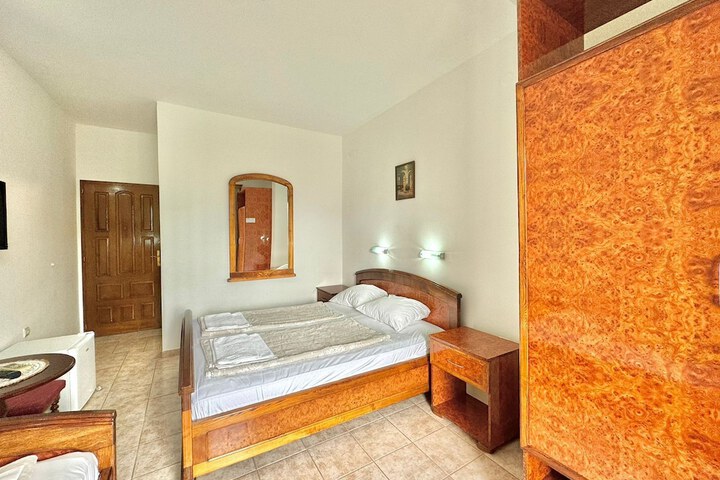 Room 19 of 85