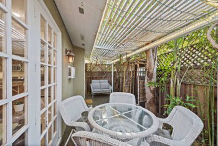 Photo of Costa Mesa Bungalows by ELVR