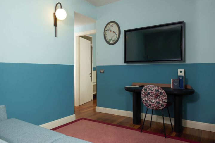 Room 25 of 93