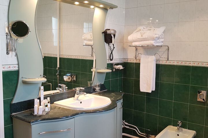 Bathroom Photo