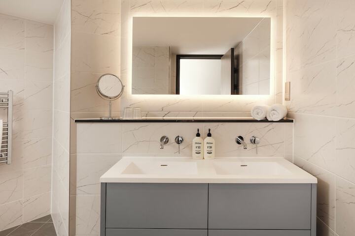 Room 22 of 45
