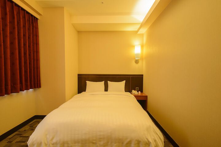Room 5 of 26