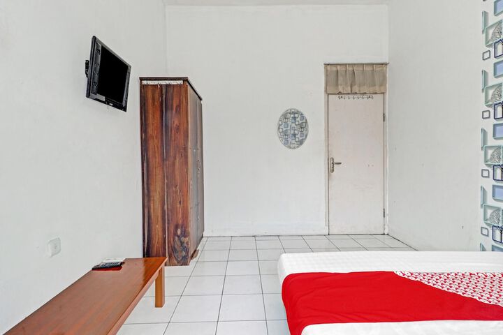 Room 11 of 17