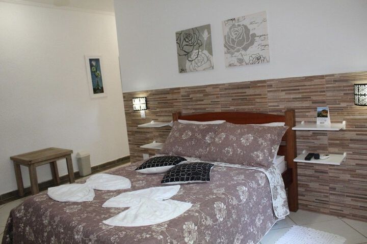 Room 6 of 30