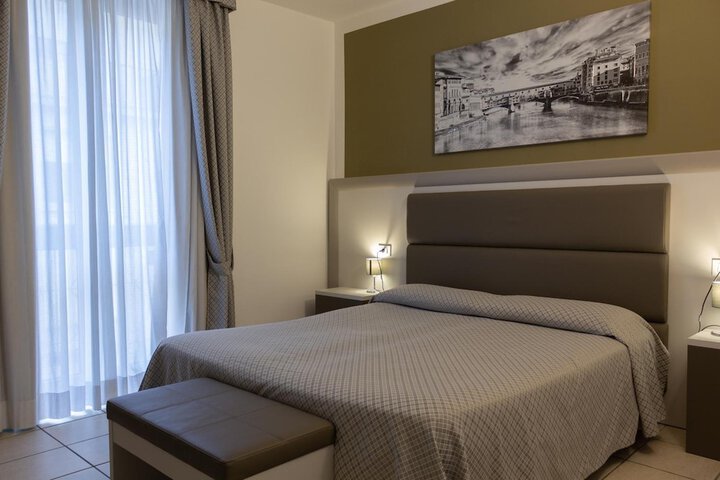 Room 9 of 44