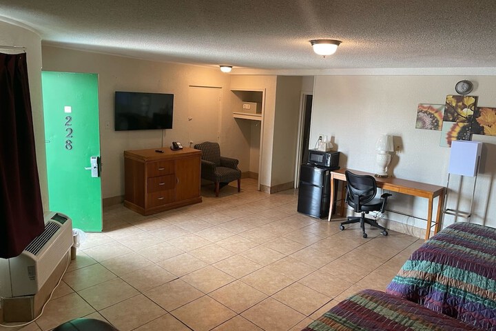 2 Double Beds (5 of 6)