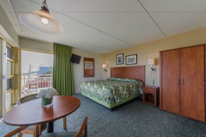 Room 112 of 216