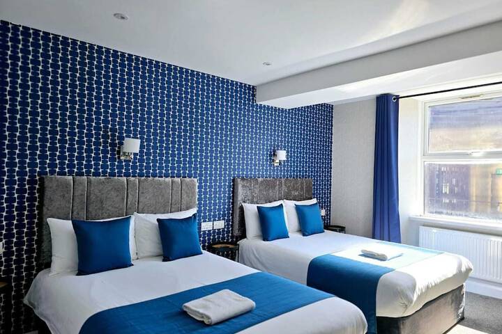 Room 34 of 79