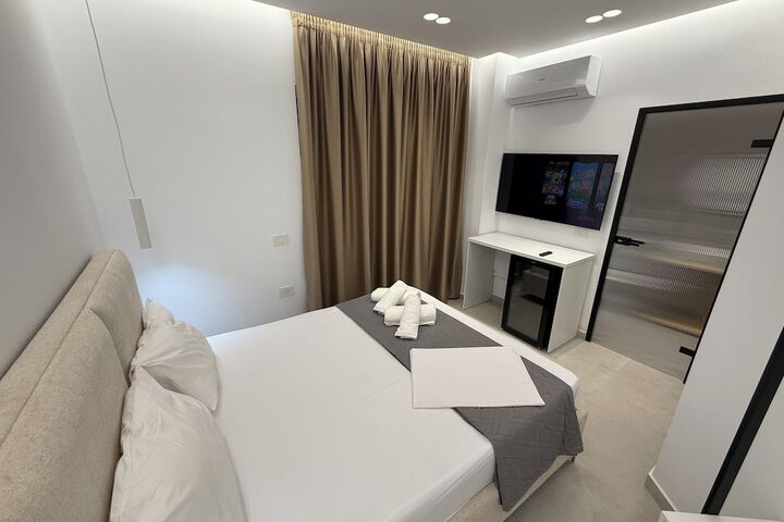 Room 32 of 104
