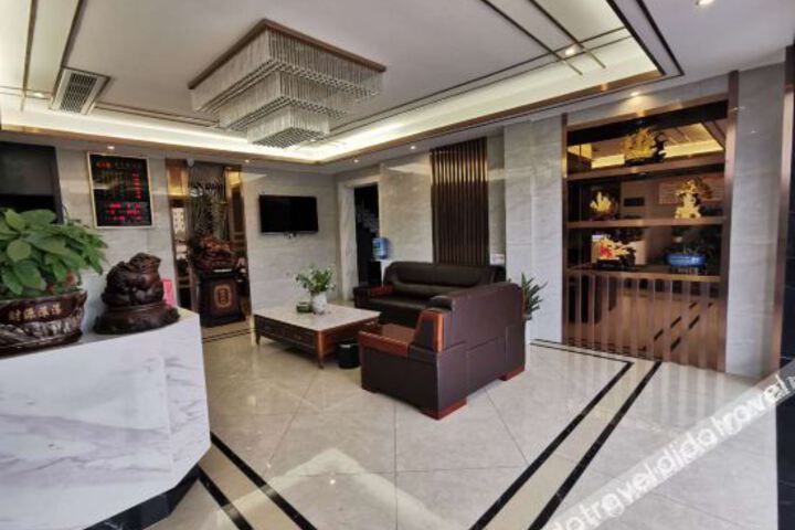 Hotel Interior 8 of 21