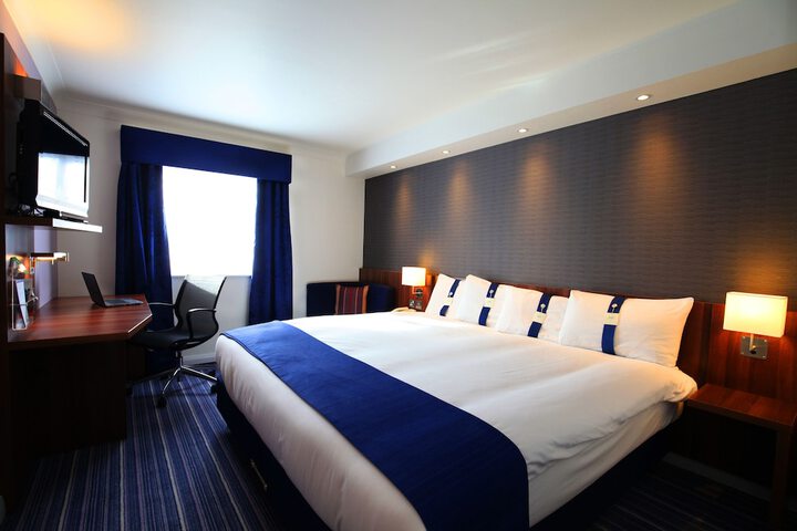 Room 10 of 78