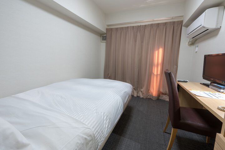 Room 11 of 53