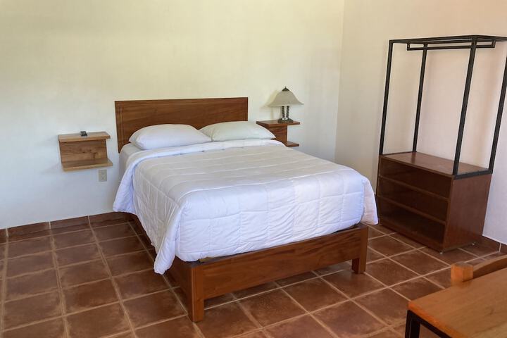 Room 4 of 7