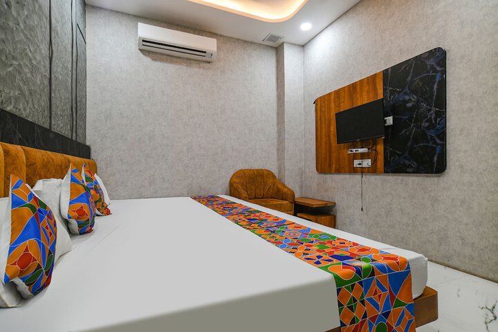 Room 15 of 20