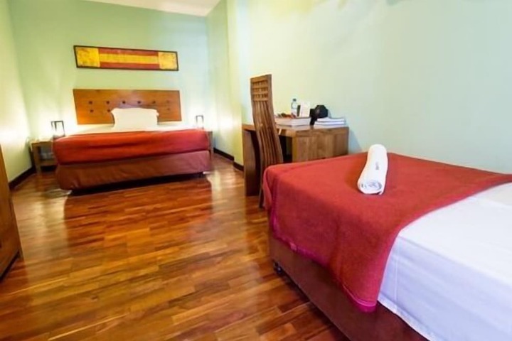Room 9 of 21