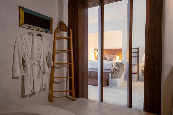 Room 205 of 282