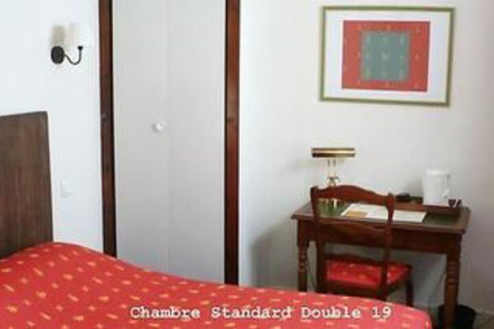 Room 32 of 46